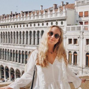 Meet your Posher, Ellen